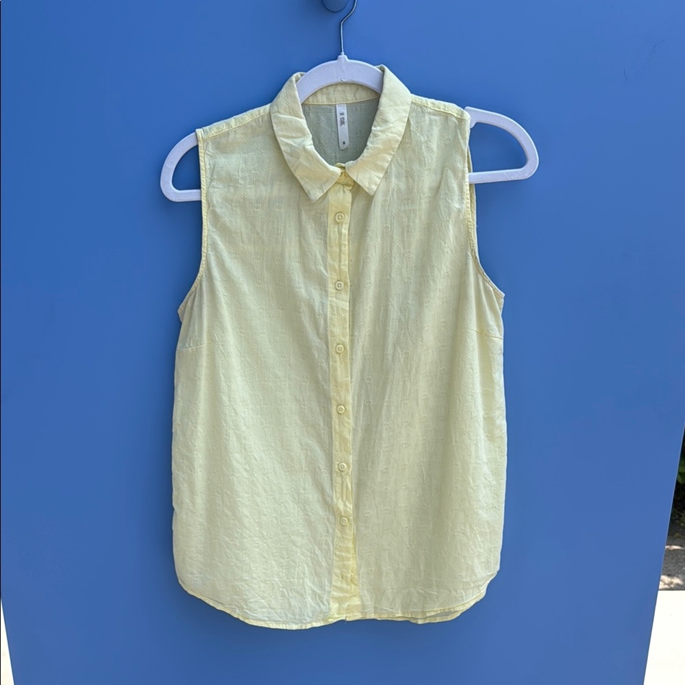 Lemon Sleeveless Collared Shirt
